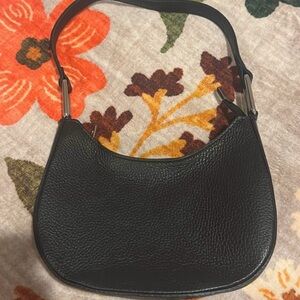 Elegant 100% Italian Black Leather Shoulder Bag from Florence, Italy